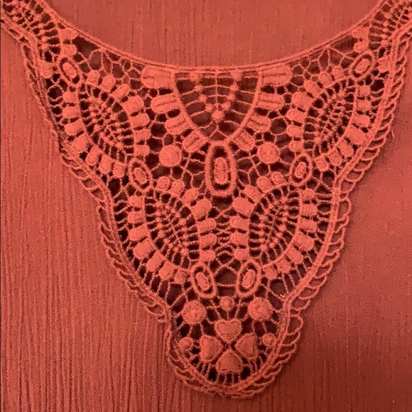 Beautiful Daniel Rainn top - Picture 2 of 5